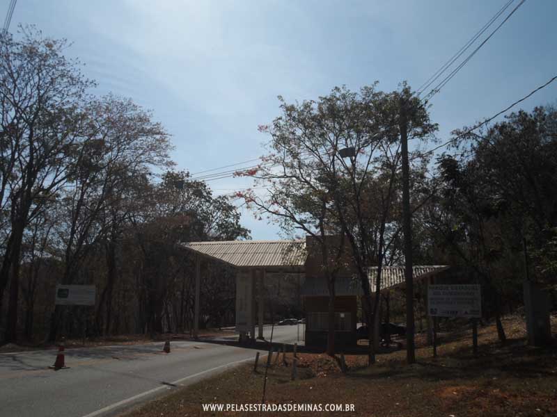 Foto: Entrada da Gruta da Lapinha - Parque Estadual do Sumidouro