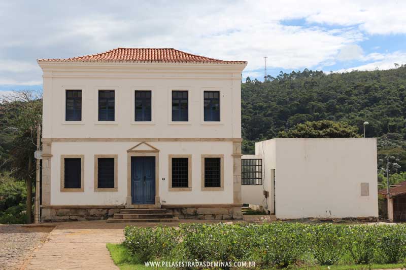 Ao Prédio da Antiga Cadeia de Santa Bárbara em Minas Gerais